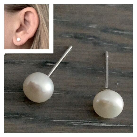Small Genuine Freshwater Cultured Pearl Stud Earrings, Sterling Silver 925, Gift - Picture 1 of 9